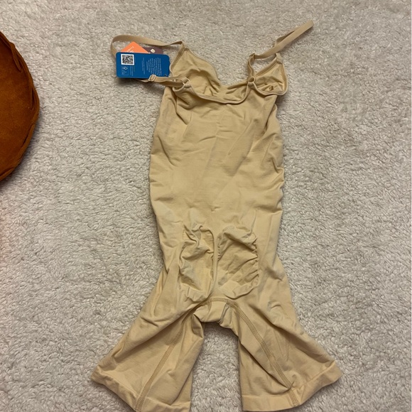 NWT Feelingirl Shapewear Bodysuit - Picture 6 of 7